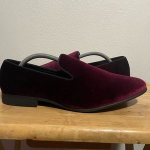 Steve Madden Laight “Red Velvet” Loafers Size 11